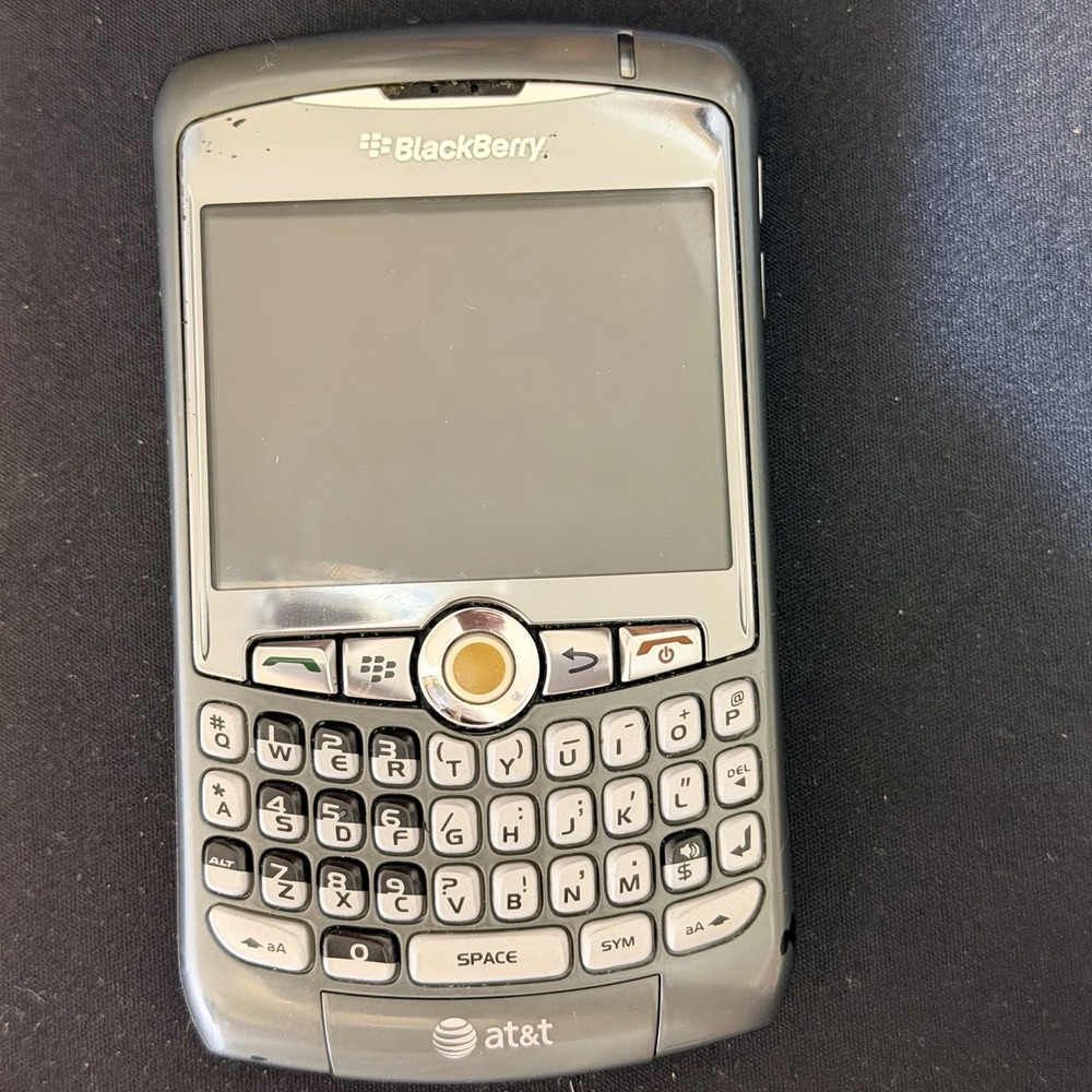 L43 Blackberry Curve 8310 AT&T GSM EDGE 2G Basic Call and Text Qwerty